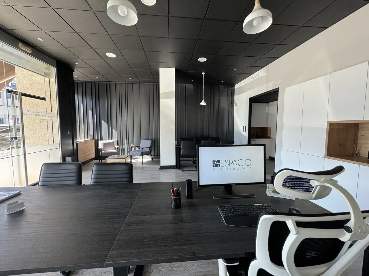 Cómo quedó · Reuniones y espera desde la mesa de trabajo