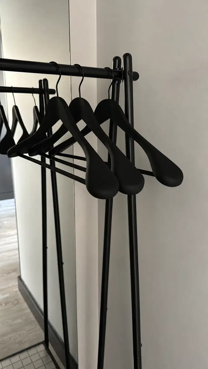 Detalle del perchero