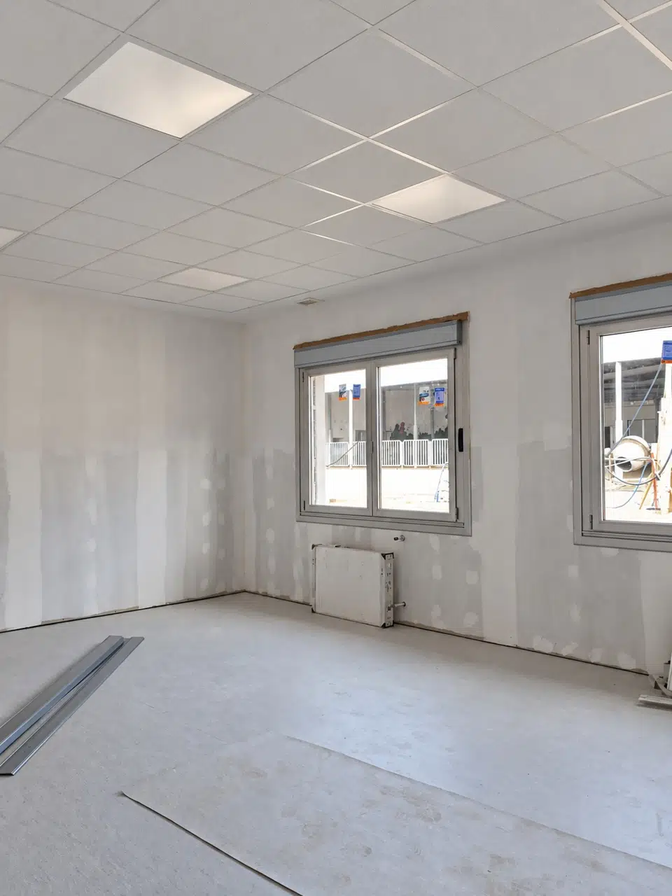 Acabados de la sala de usos múltiples