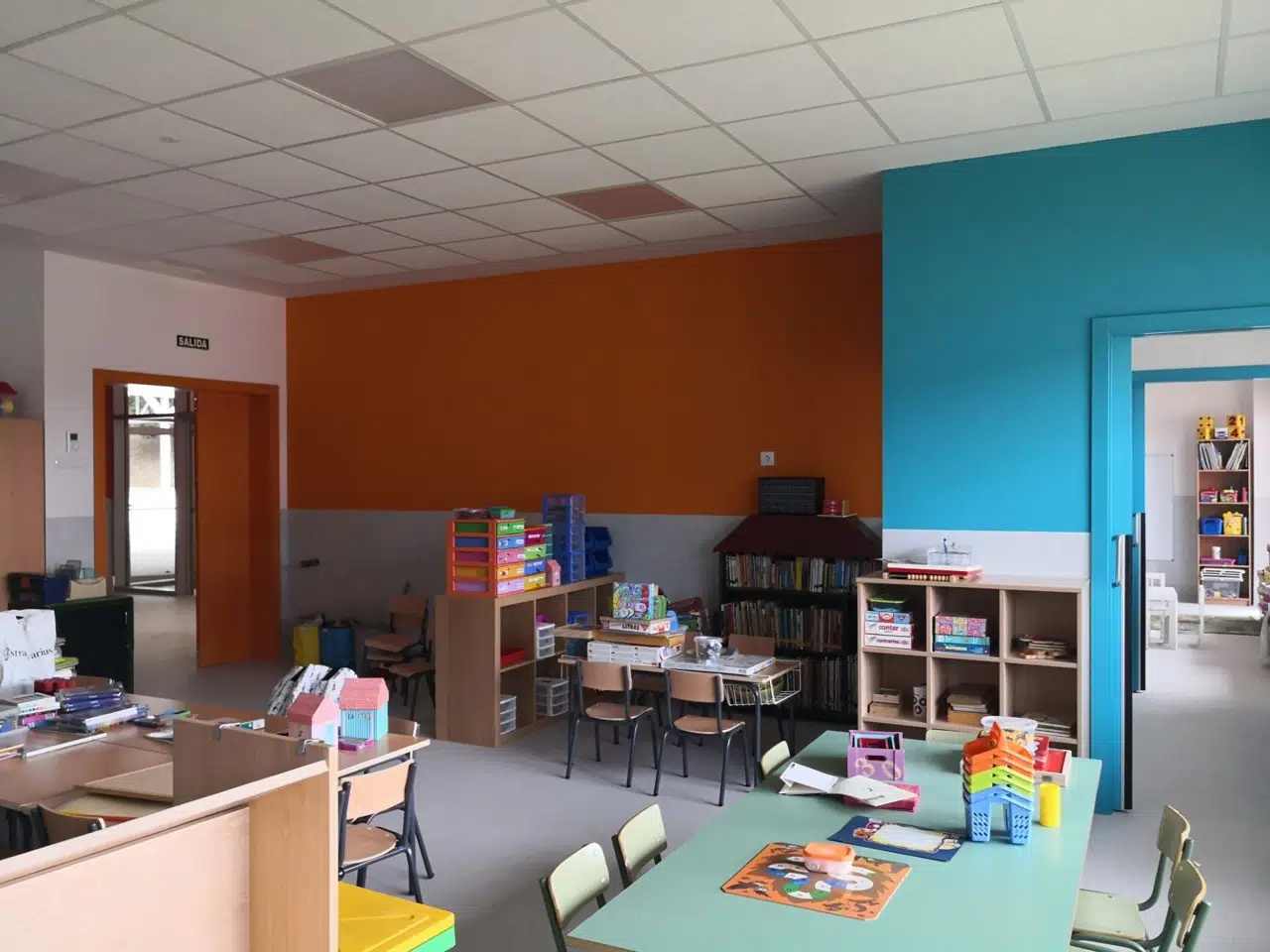 El interior del aula · Así quedó · Obra terminada