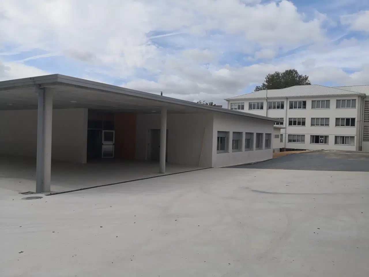 Vista general del volumen ampliado · CEIP Lamas de Abade