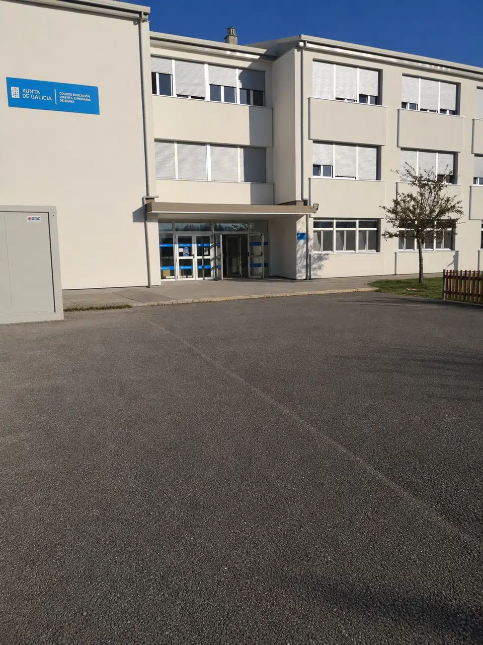 Patio cubierto · CEIP de Seara