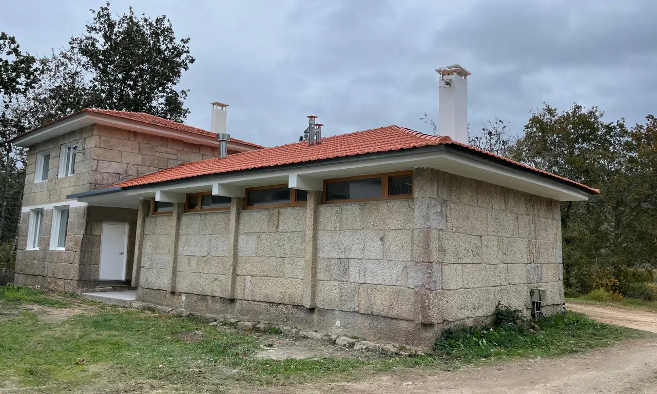 Fachada posterior rehabilitada